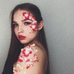 17-Летняя комсомольчанка завоевала титул "Мини Мисс Дальний Восток" на региональном конкурсе красоты.

