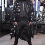 "Самый Красивый Преступник" Джереми микс дебютировал на неделе моды в Нью-йорке.

