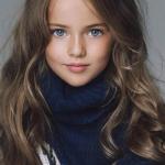 Девочка, которая пробовалась на роль дочери Беллы и Эдварда в "Сумерках". 

